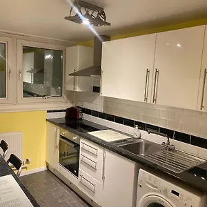 Victoria Centre Apartments: Shopping Hub With 24/7 Access Apartment